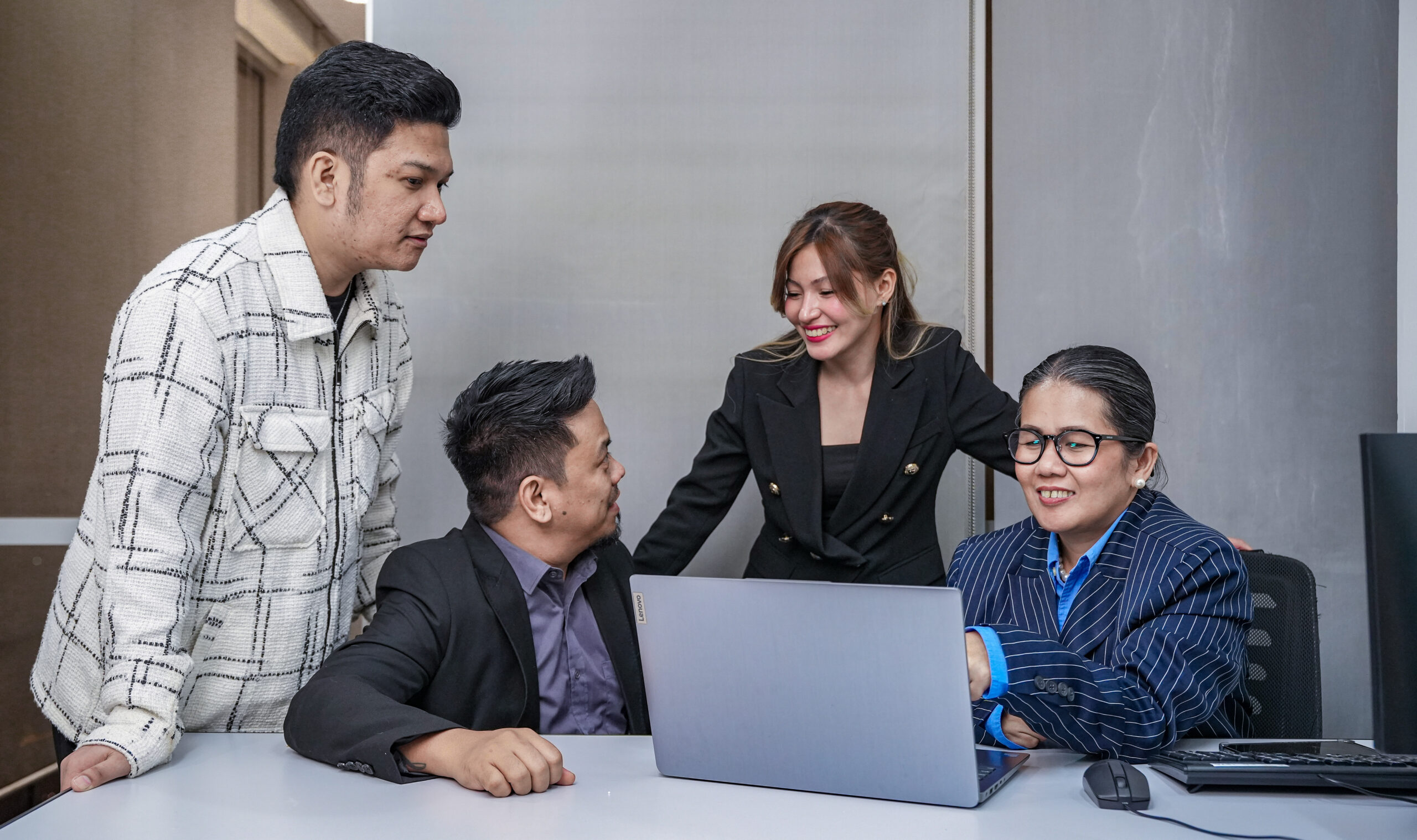 Working Intelassist Team